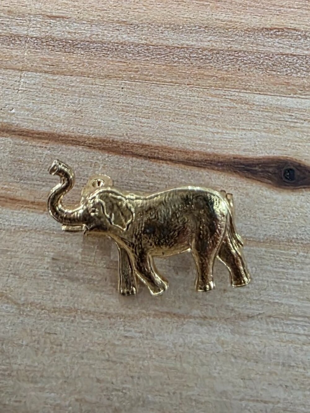 Gold Tone Elephant pin back
